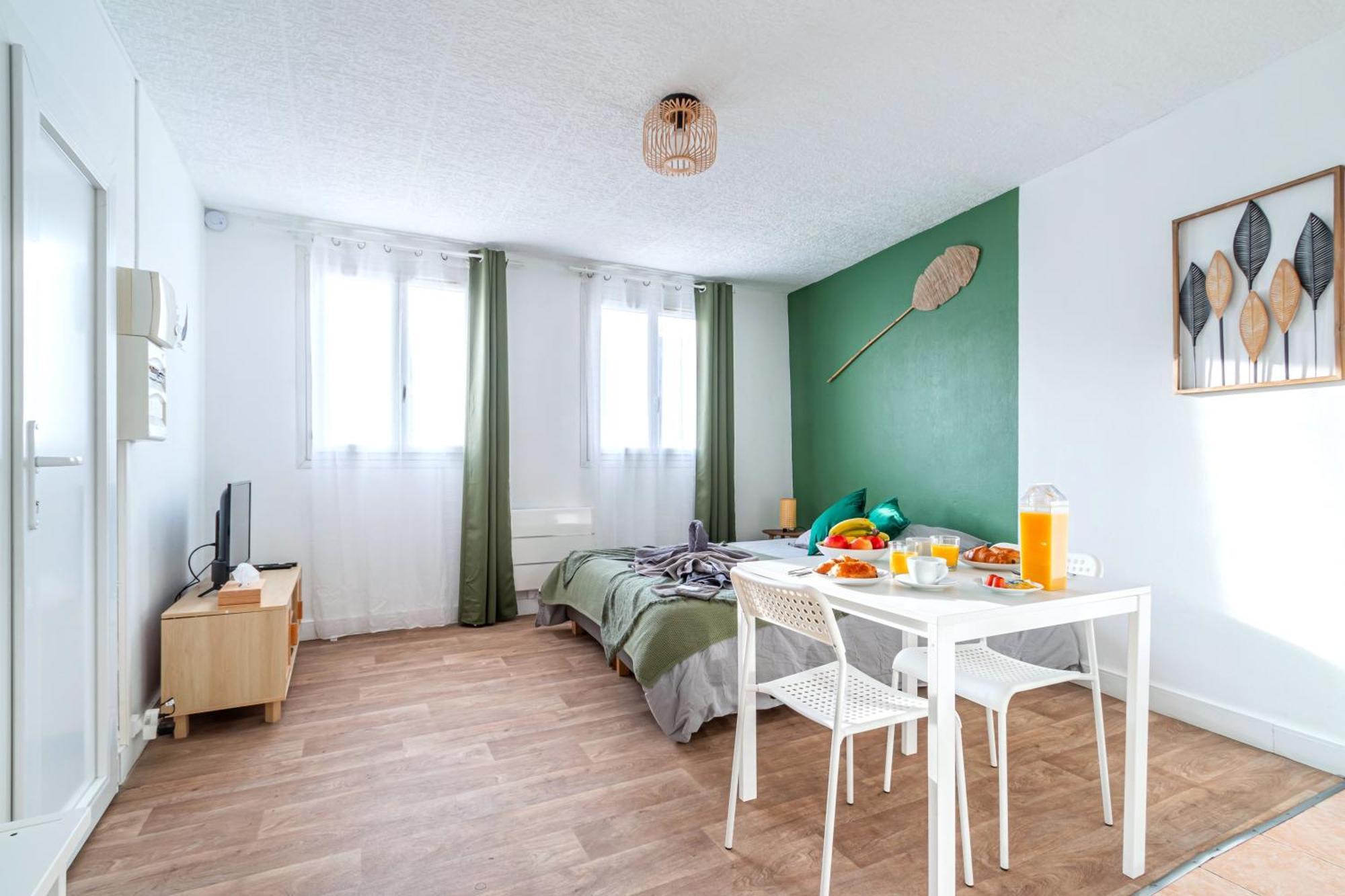 Appart'Hotel Nuiteejour Versailles Saint Cyr L'Ecole Ngoại thất bức ảnh