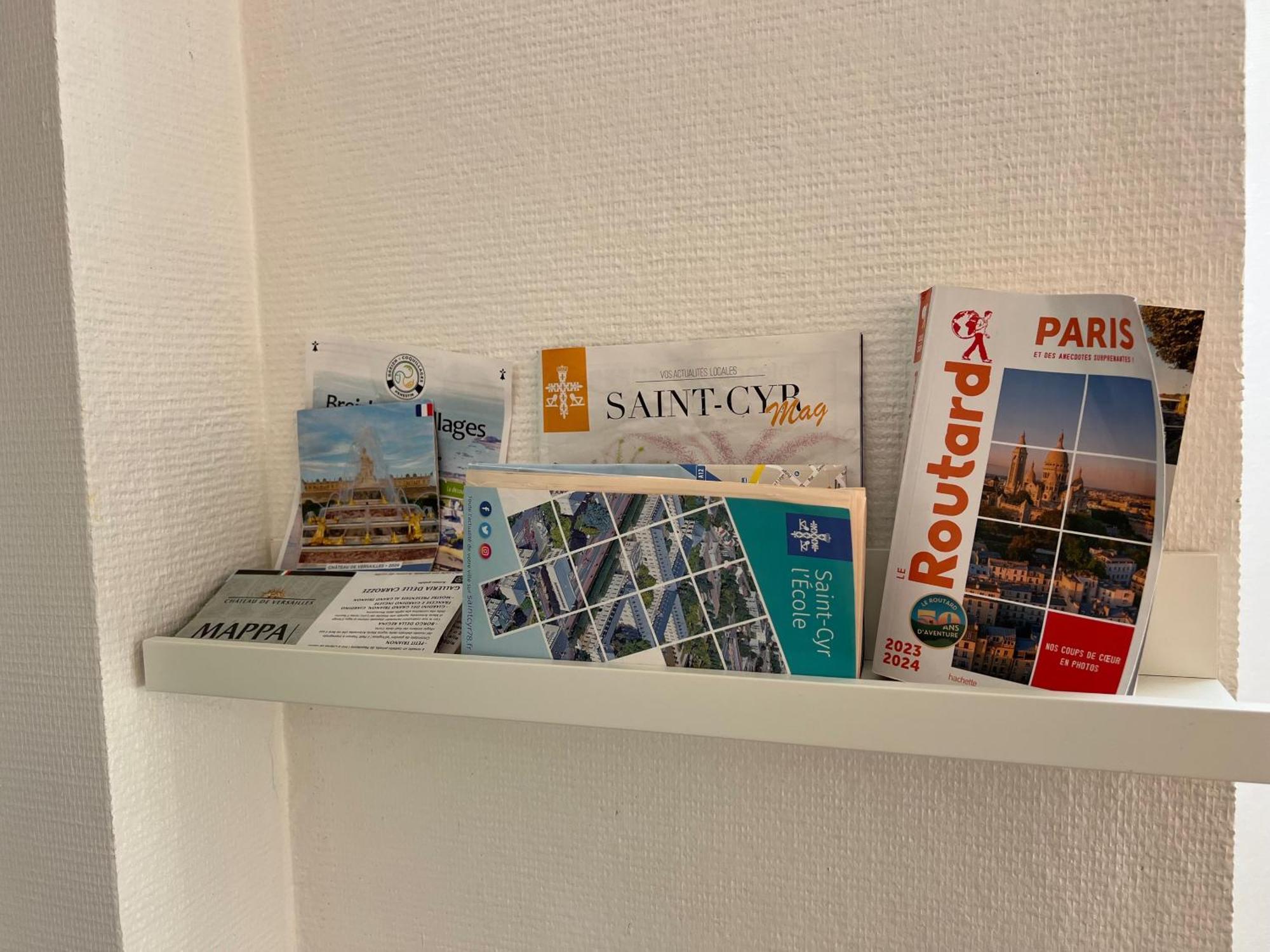 Appart'Hotel Nuiteejour Versailles Saint Cyr L'Ecole Ngoại thất bức ảnh