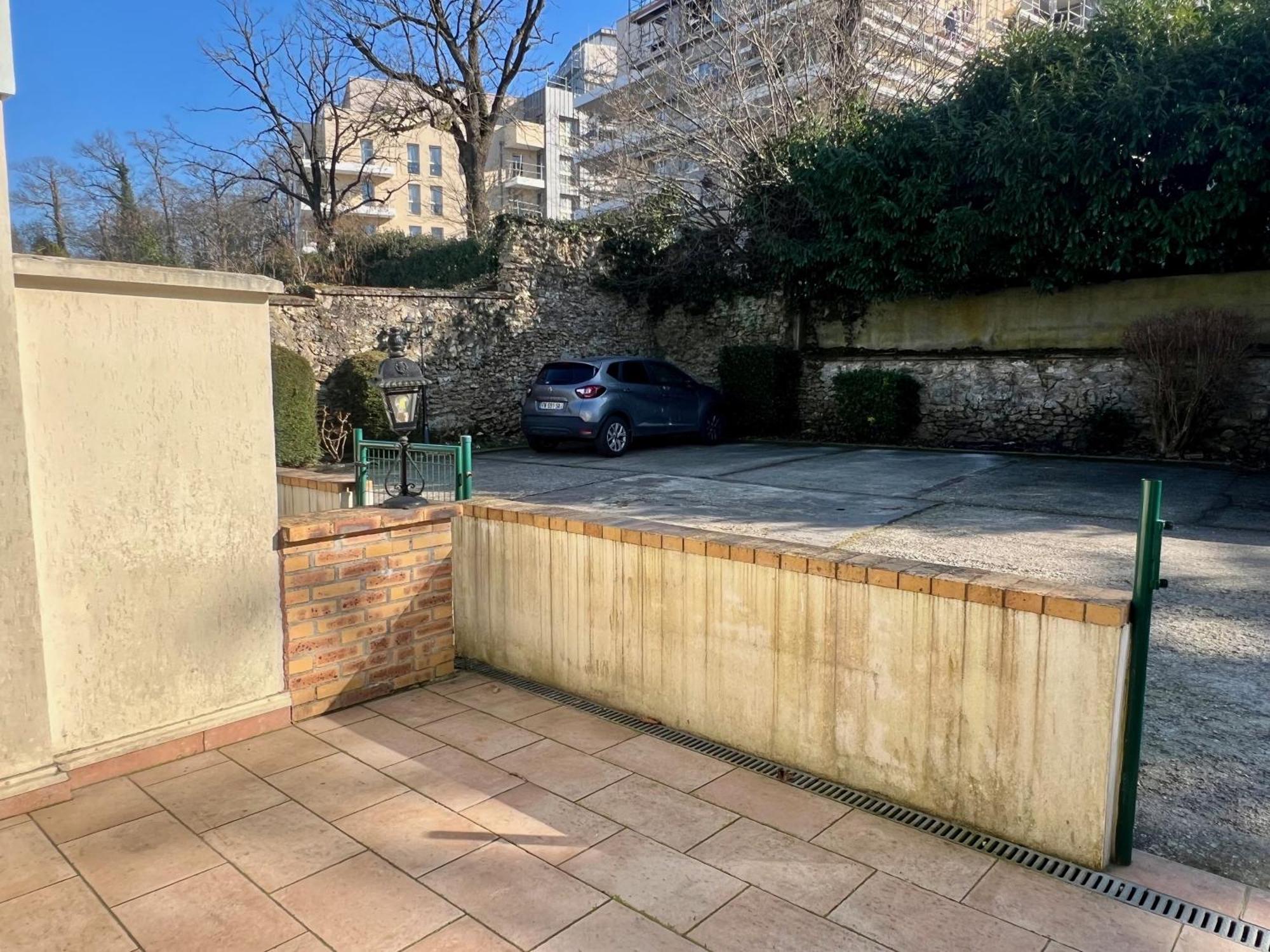 Appart'Hotel Nuiteejour Versailles Saint Cyr L'Ecole Ngoại thất bức ảnh